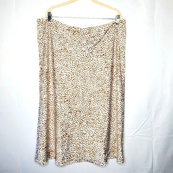 NEW J. Crew Satiny Midi Slip Skirt Size 2X Animal Print Midi Stretch Waist Chic - Picture 11 of 12